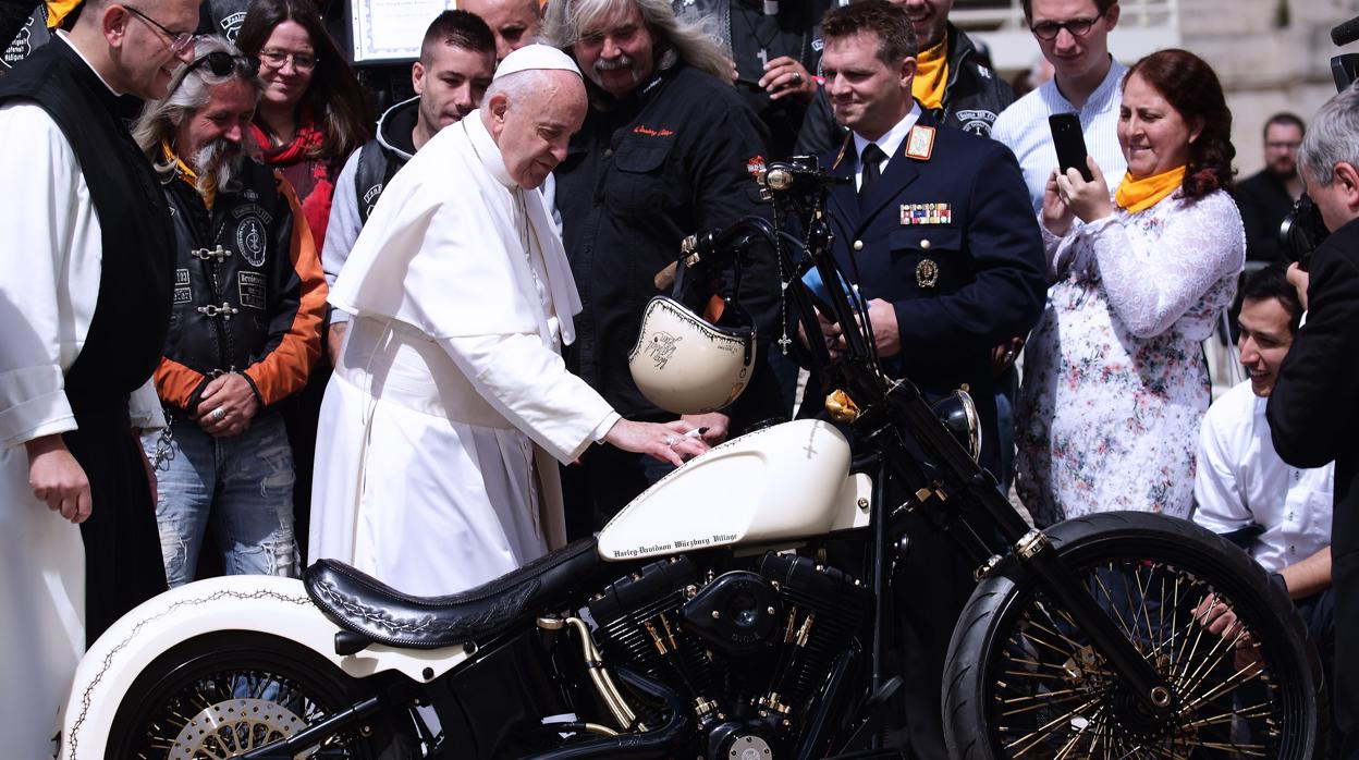 El Papa, antes de partir a Rumanía, en su audiencia semanal de los miércoles