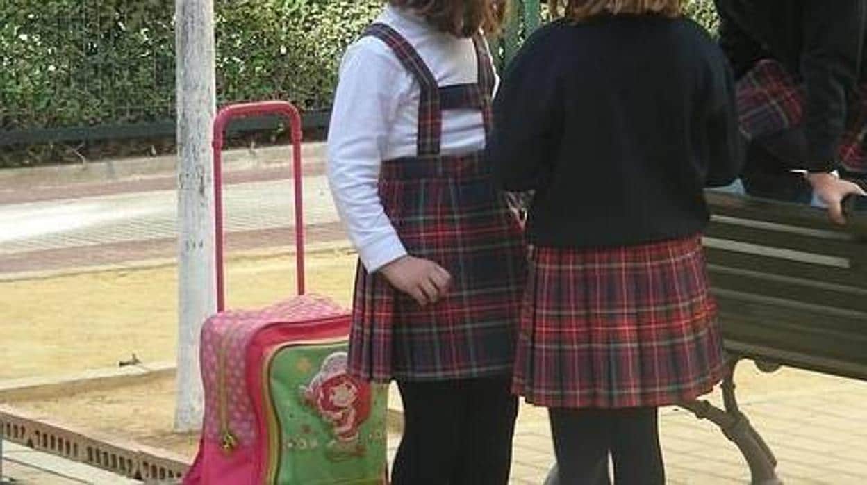 Desventaja vendaje Directamente Un colegio irlandés permitirá a sus alumnos llevar falda o pantalón sin  importar su sexo
