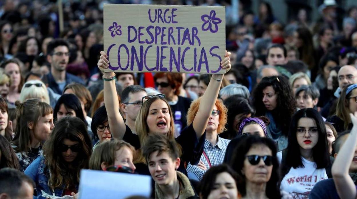 Manifestación contrala sentencia de la Manada en abri de 2018