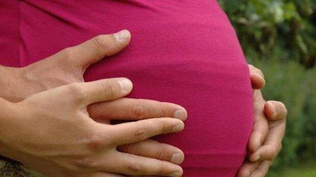 Una mujer da a luz a su bebé gracias al útero de una donante fallecida