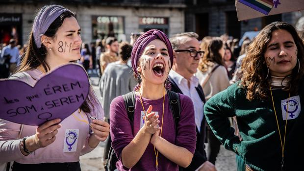 El tripartito de Palma llevará el feminismo «a las escuelas» y abrirá los «armarios de los colegios»