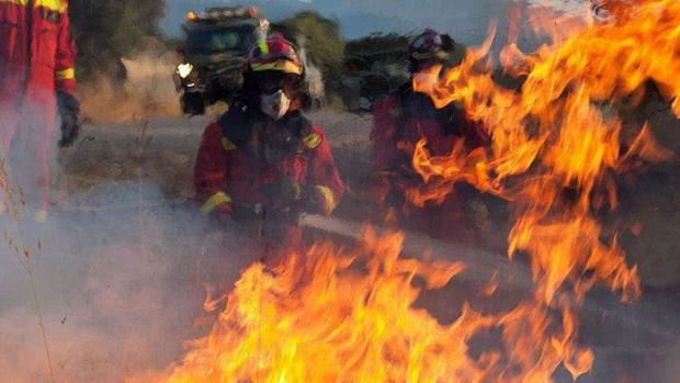 Una mujer en estado crítico tras un incendio en un edificio del municipio mallorquín de Llucmajor