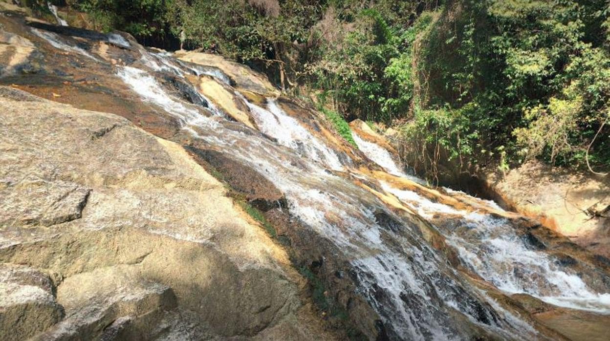 Imagen de la cascada Na Meung 2 en Tailandia