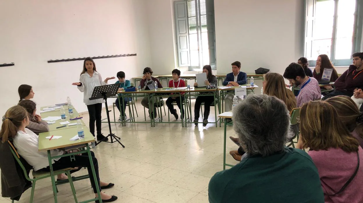 Debate con niños organizado por la Fundación Cánovas de Málaga