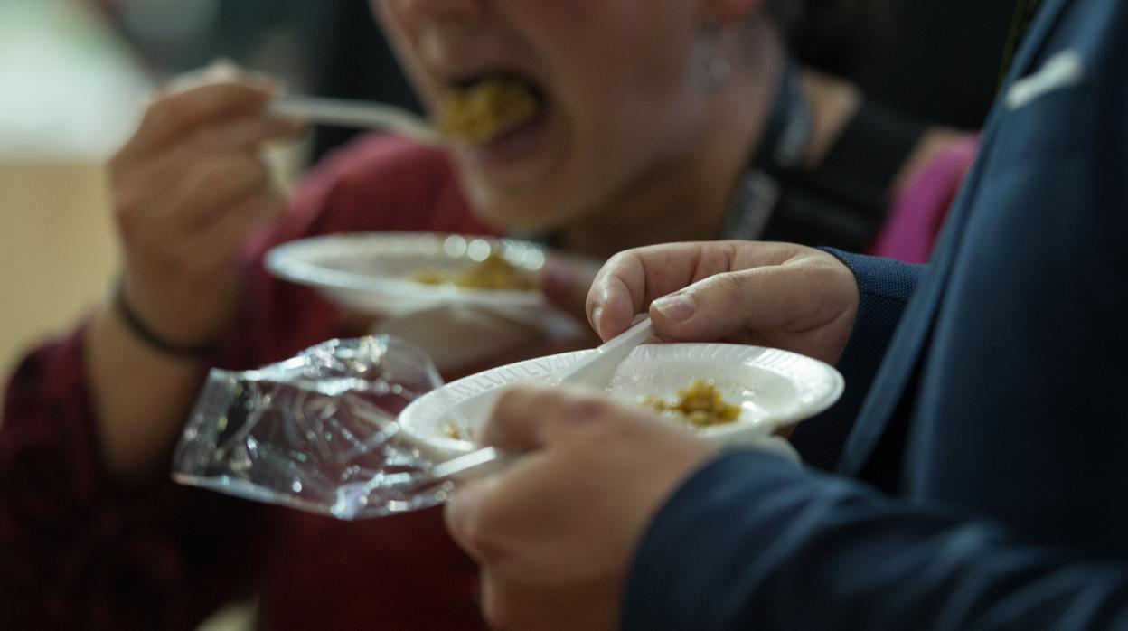 Más de 40 personas intoxicadas por ingesta de comida en mal estado en la Feria de Ceuta