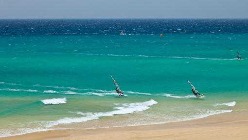 Estas son las playas españolas donde está prohibido fumar