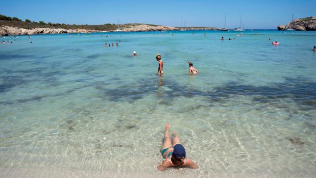 Baleares cuenta ya este verano con siete playas sin humo