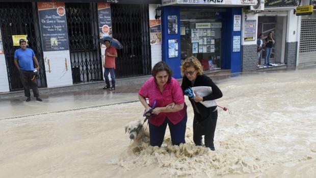 Lopez Miras dice que la situación es «muy peligrosa» por el desbordamiento del Segura en Murcia