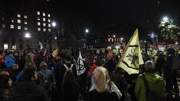 Suben a 531 los detenidos en Londres en las protestas contra el cambio climático