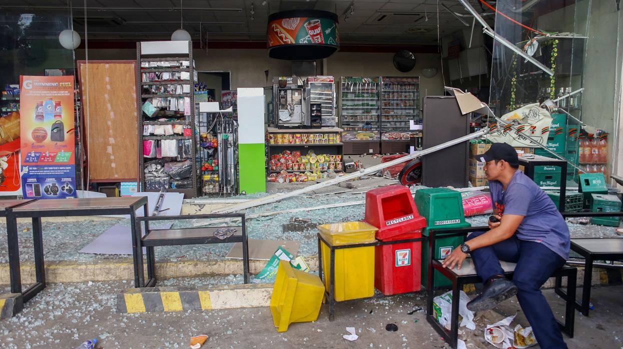 Al menos cinco muertos por un terremoto de 6,4 grados en el sur de Filipinas