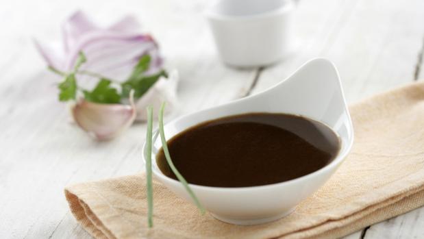 Sanidad alerta sobre el consumo de una salsa teriyaki por la presencia de gluten no declarado