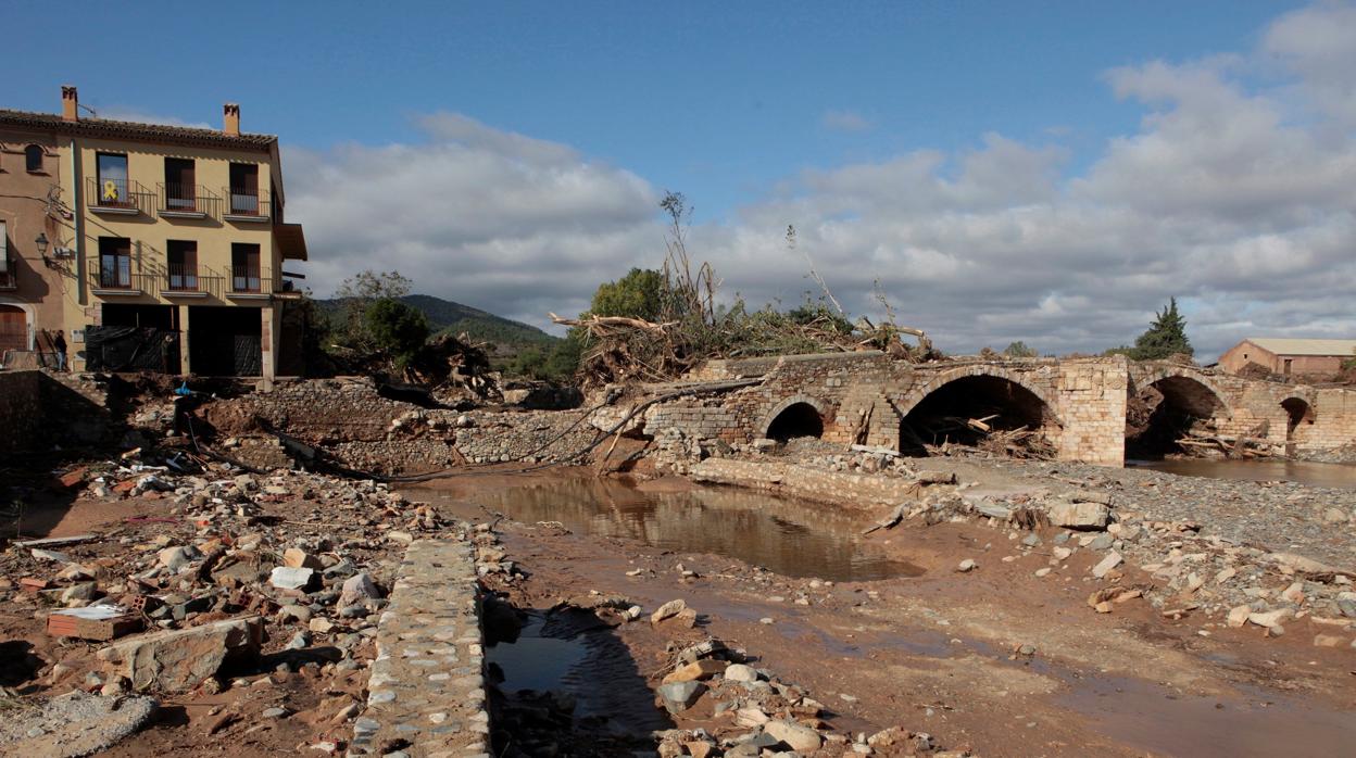 La riada ha dañado el puente del siglo XII de Montblanc (Tarragona)