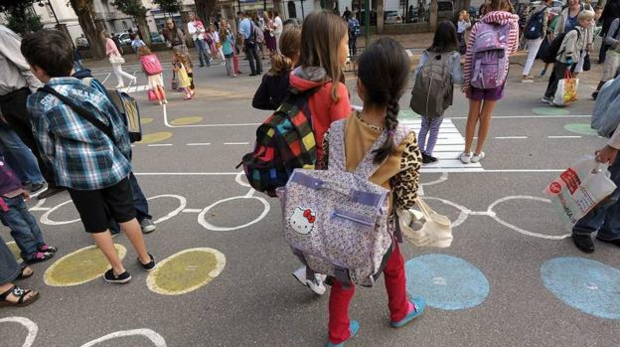 Menos rendimiento académico, obesidad y diabetes: los peligros detrás de los horarios escolares