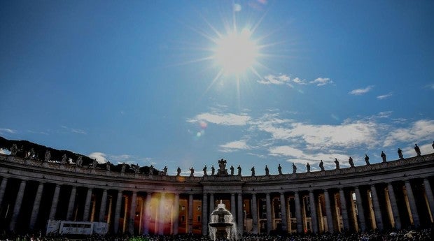 El Papa denuncia «los mensajes negativos de estos días sobre la muerte y los muertos»