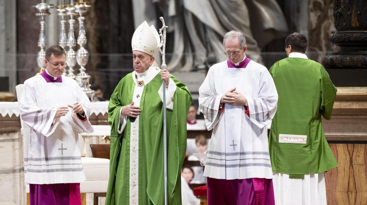 El Papa responde a la proliferación de mensajes negativos