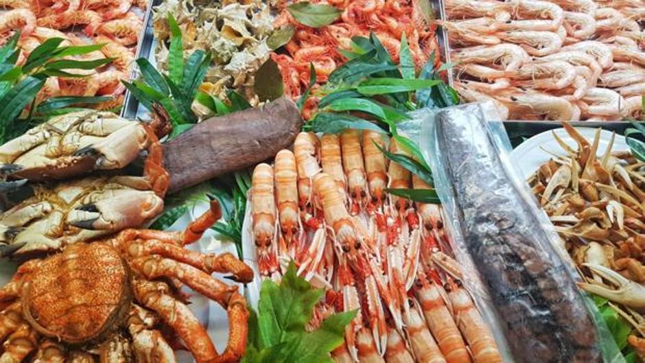 Por qué no es recomendable chupar las cabezas de la gambas