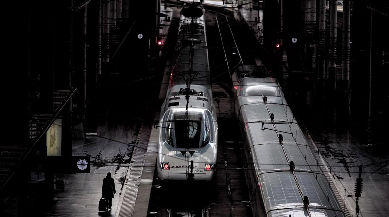 Una avería retrasa la circulación de 4 trenes AVE en el trayecto Madrid-Barcelona