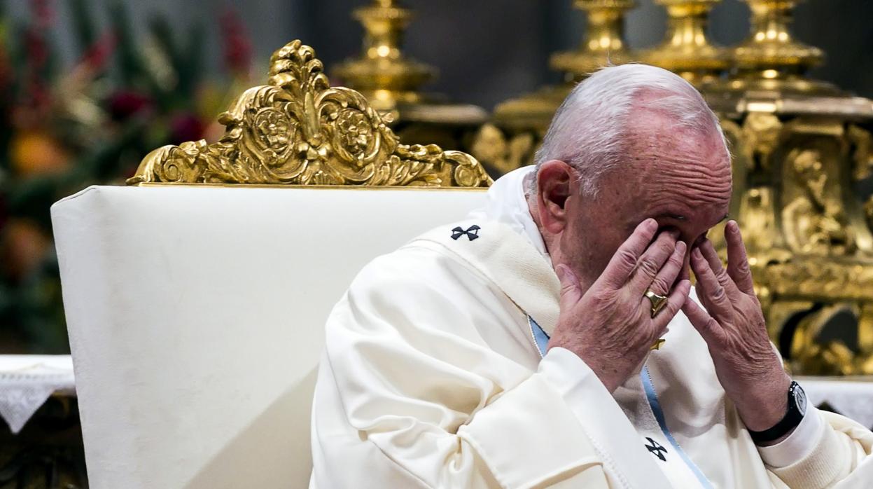 El Papa Francisco presidió la misa de Año Nuevo en la Basílica de San Pedro, ayer 1 de enero