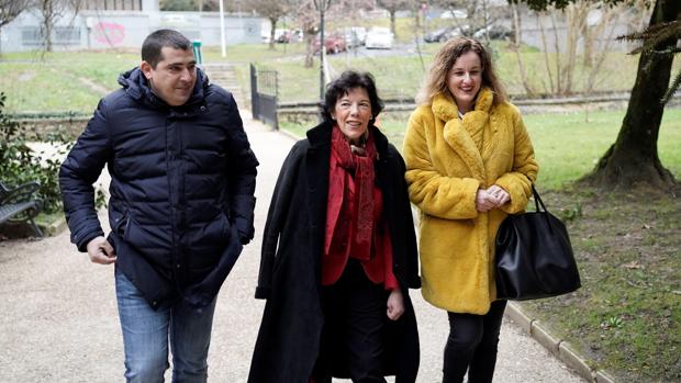 El Gobierno da un mes a Murcia para quitar el «pin parental» antes de ir a tribunales