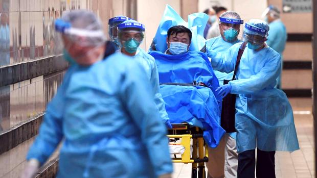 Aumentan a 26 las muertes por el coronavirus y hay 830 contagiados en China