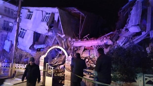 Un terremoto en Turquía deja al menos 22 muertos y 1.030 heridos