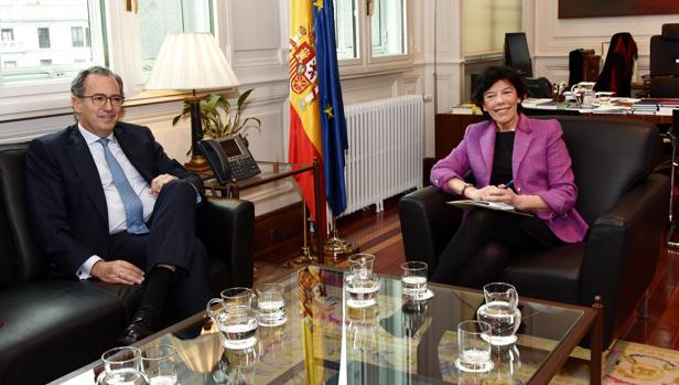 Madrid dice que aprobar el Bachillerato con un suspenso en la «Ley Celaá» baja la calidad y exigencia
