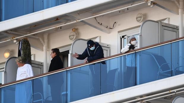 Un total de 60 contagios más de coronavirus en el crucero «Diamond Princess» elevan los casos a 130