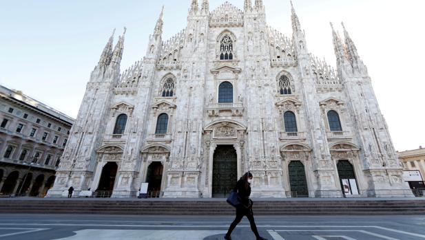 Italia cambia para evitar el pánico: Milán urge a reabrir el Duomo, museos, cines y teatros