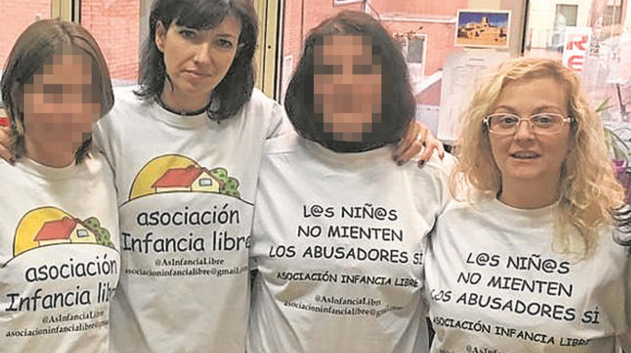 Patricia González y María Sevilla (de izd. a dcha.), detenidas por hechos similares