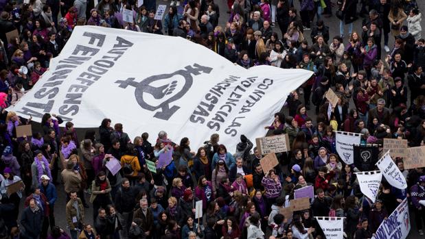 El 8M en directo: 120.000 personas secundan la marcha en Madrid, un 65% menos que en 2019