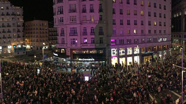 Un llamamiento marcado por la división del feminismo