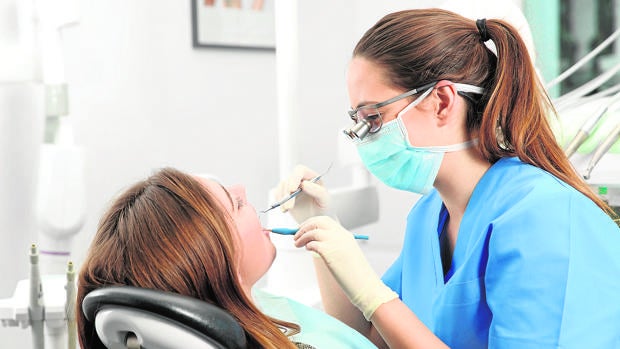 La desesperación de los dentistas: «No vamos a dejar a nadie sin atender, pero necesitamos más medios de protección»