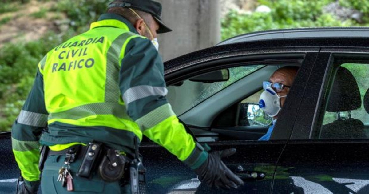 La Guardia Civil intensifica controles en las carreteras de salida de Sevilla