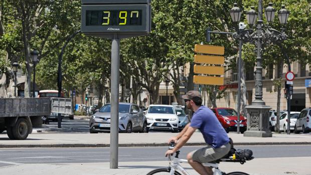 El Ministerio de Sanidad teme que el coronavirus siga transmitiéndose en verano