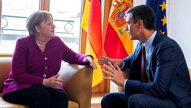 Una fundación vinculada al partido de Merkel, muy crítica con la gestión de Sánchez