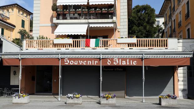 Italia registra 602 muertos y por primera vez los nuevos positivos son menos de 3.000