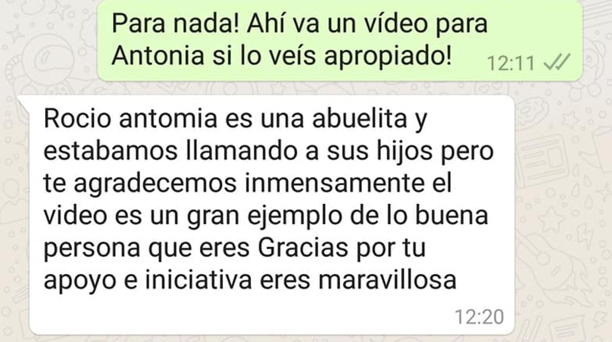 Captura de pantalla de los mensajes entre los sanitarios y la mujer