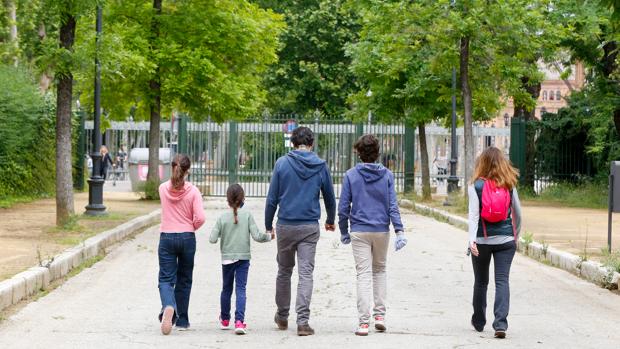 Así podrán salir a la calle los adultos a partir del 2 de mayo