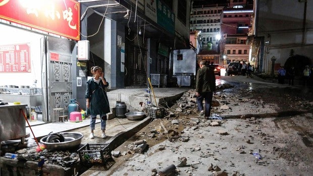 Al menos cuatro muertos y 24 heridos tras un terremoto en el suroeste de China