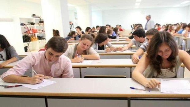 Madrid pide al Gobierno que los alumnos 2º de Bachillerato vuelvan a clase el 1 de junio