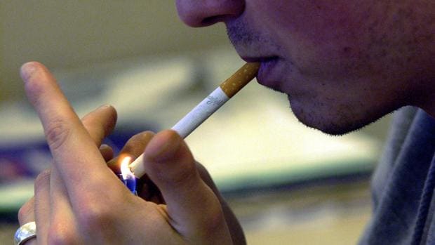Más del 6% de los fumadores dejan el tabaco y más del 5% reduce su consumo durante el confinamiento