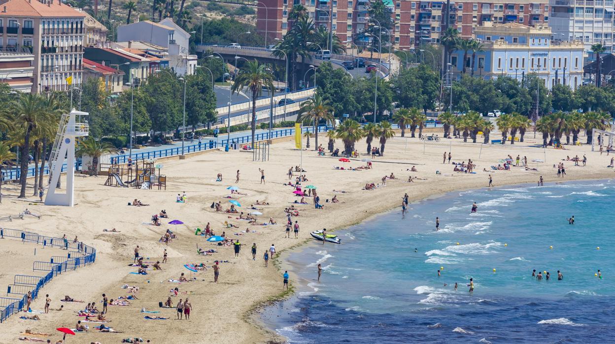 Playa de Alicante el 3 de junio, en plena fase 2