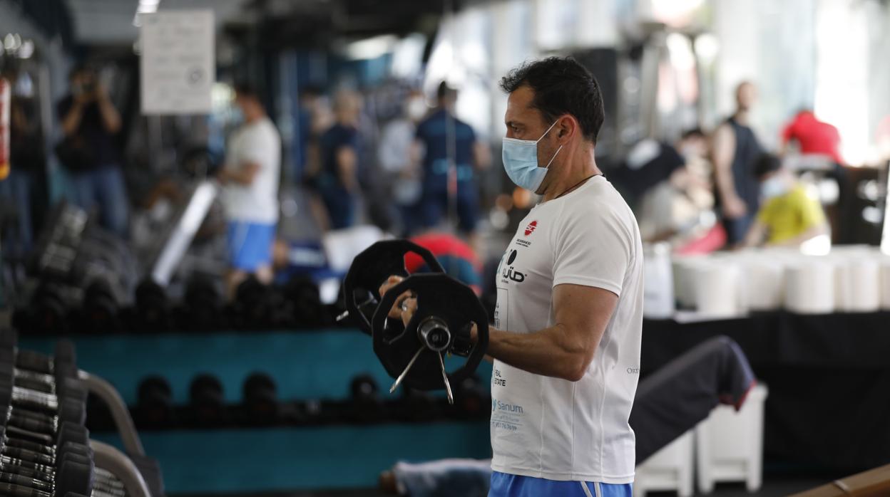 Imagen de archivo de un gimnasio durante la fase 3 de la desescalada