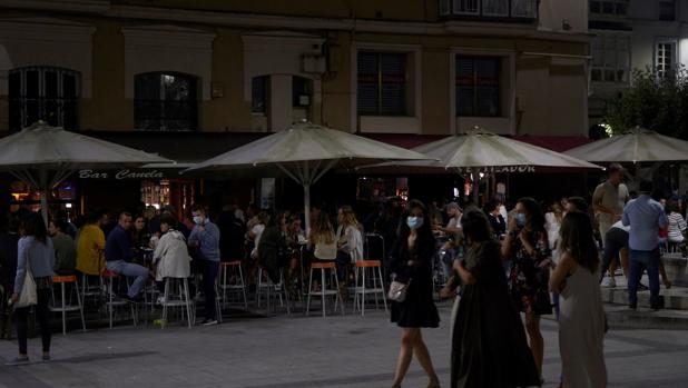 Las nuevas restricciones se activan con los contagios en máximos desde junio