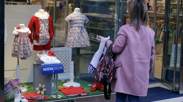 Las fibras sintéticas de la ropa provocan toneladas de contaminación de plásticos a la tierra cada año