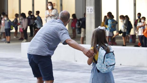 Siete de cada diez padres apuesta por un inicio del curso escolar presencial a pesar del Covid