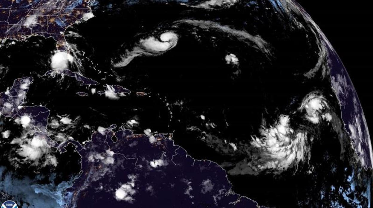 Cuatro huracanes han coincidido estos días en el Altántico
