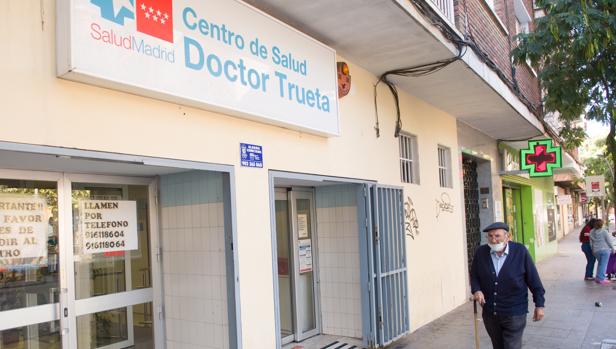 Nueva subida de contagios y fallecimientos: Sanidad notifica 12.272 nuevos casos y 114 muertes en un día