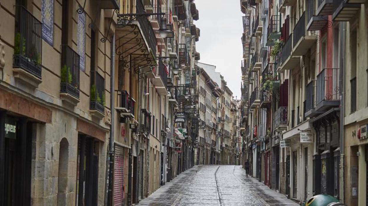 La calle Estafeta (Pamplona) vacía durante el estado de alarma en abril