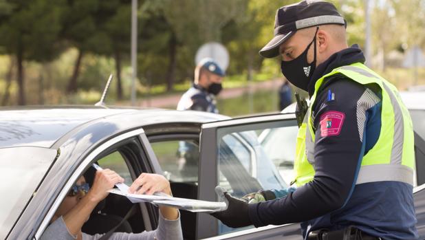 Reducir las plazas del transporte público o cerrar el interior de los bares, en el nuevo plan de Sanidad